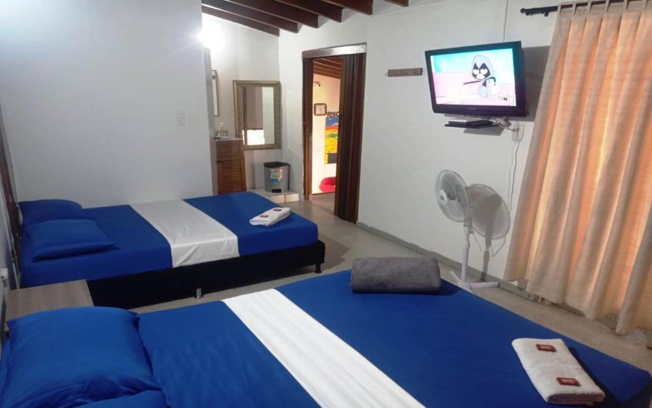 Yellow House Hostel 麦德林 外观 照片