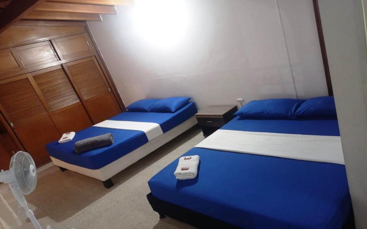 Yellow House Hostel 麦德林 外观 照片
