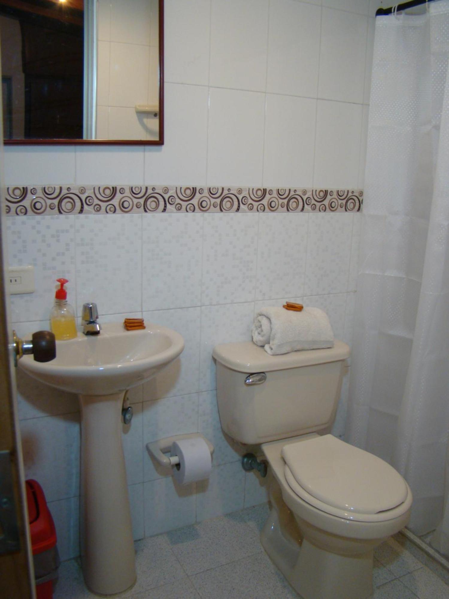 Yellow House Hostel 麦德林 外观 照片