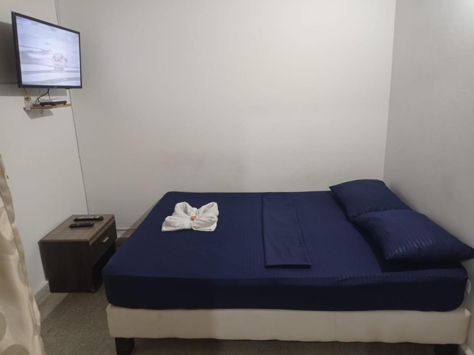 Yellow House Hostel 麦德林 外观 照片