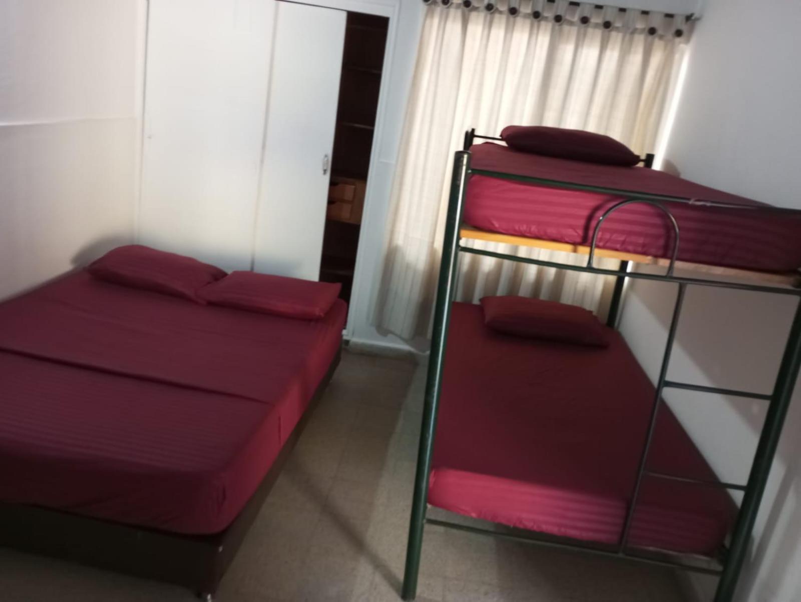 Yellow House Hostel 麦德林 外观 照片