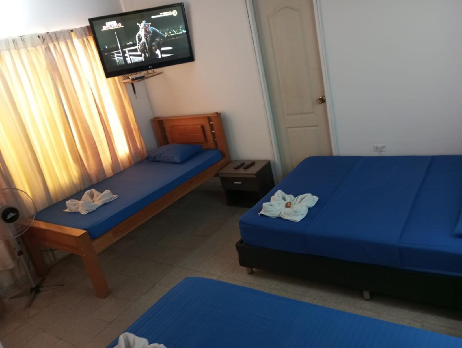 Yellow House Hostel 麦德林 外观 照片