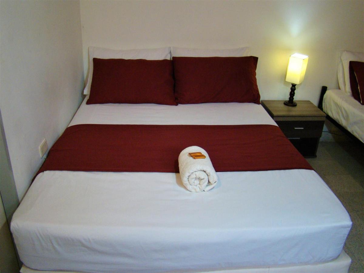 Yellow House Hostel 麦德林 外观 照片