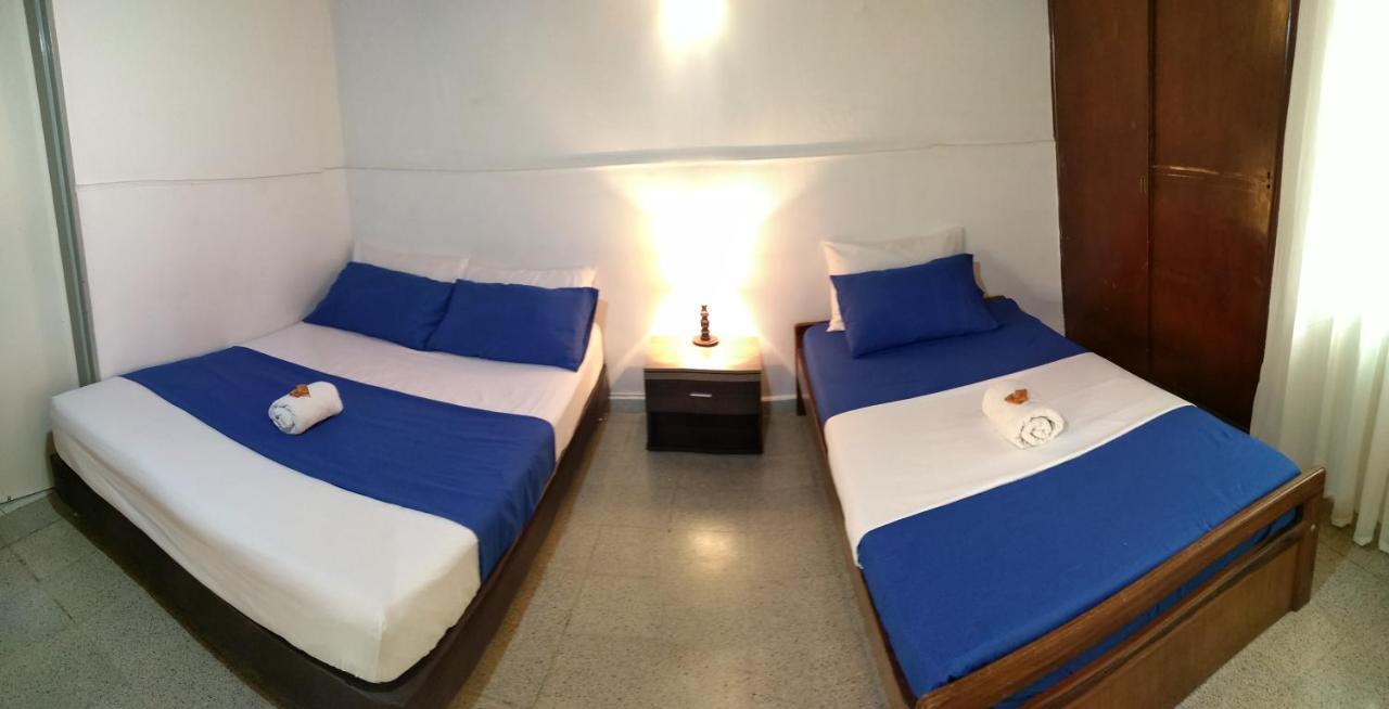 Yellow House Hostel 麦德林 外观 照片